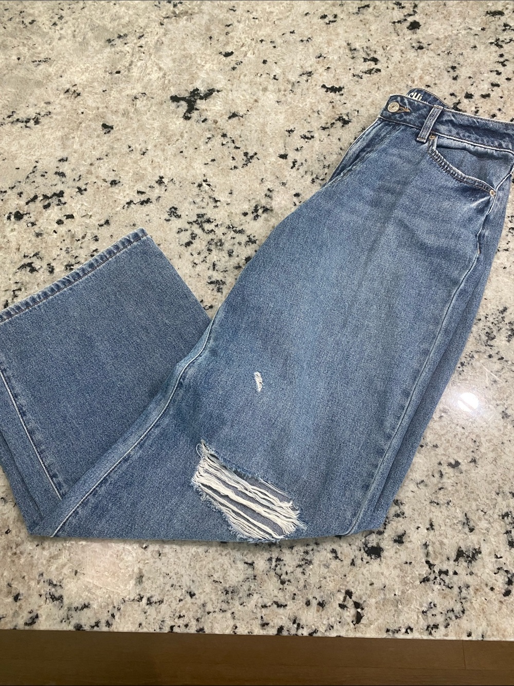Rewash 11/30 Light Blue Wide Leg Jeans with Distressed Knee